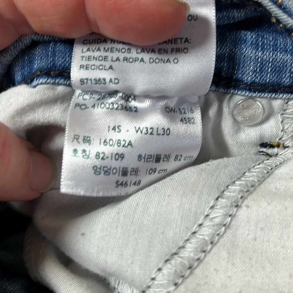 Levi’s Denizen Curvy Slim jeans. Size 14 short. - Picture 2 of 4